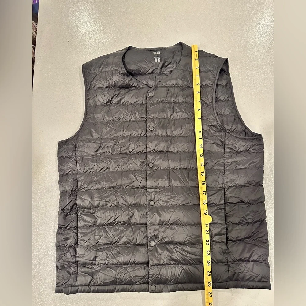 UNIQLO PUFFTECH Compact Black Ultra lightweight Men’s Vest w/ Pouch, Size: Large